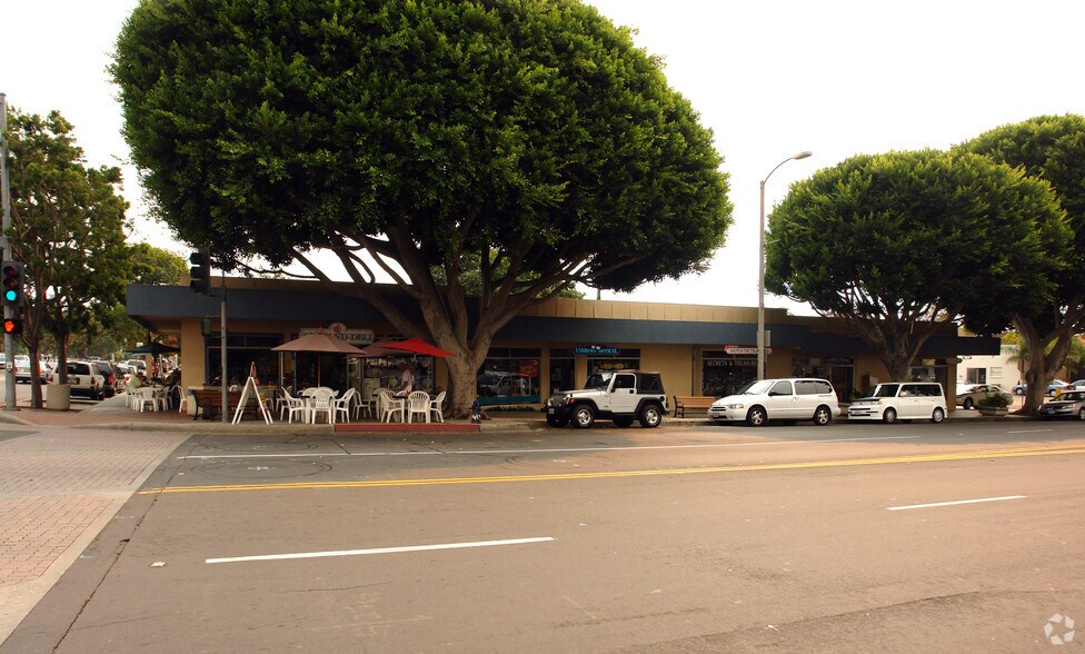 555-595 Grand Ave, Carlsbad, CA à louer - Photo de l’immeuble – Image 3 sur 5