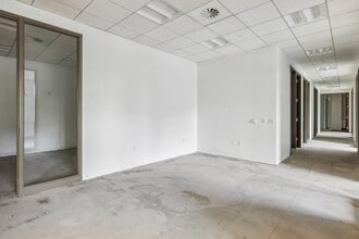 150 W Civic Center Dr, Sandy, UT à louer Photo de l’immeuble– Image 1 sur 4