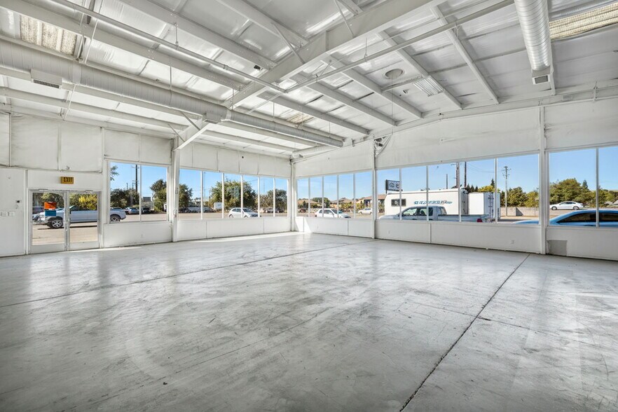 2020 Taylor Rd, Roseville, CA à louer - Photo de l’immeuble – Image 2 sur 14