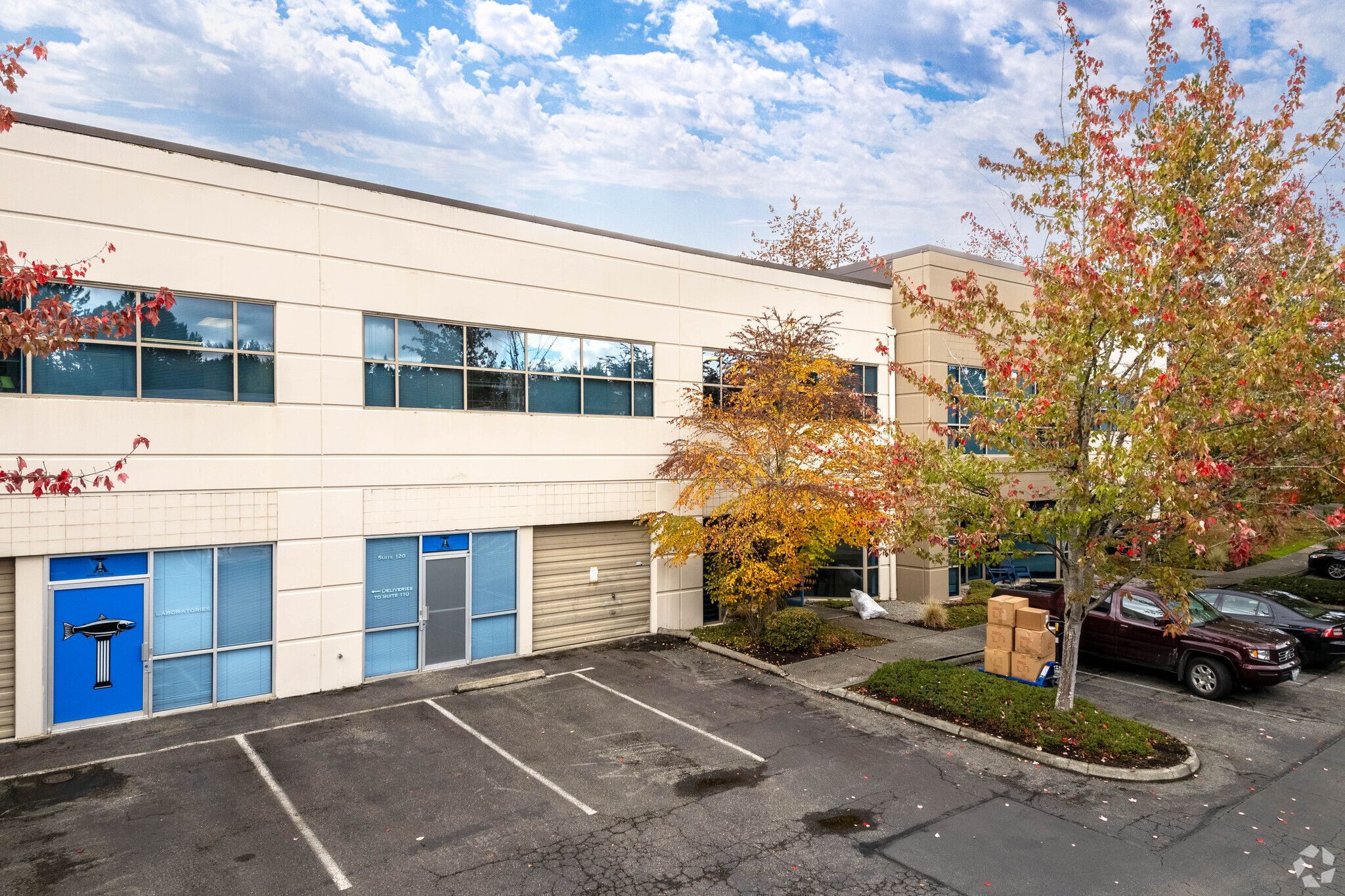 12015 115th Ave NE, Kirkland, WA à louer Photo principale– Image 1 sur 5