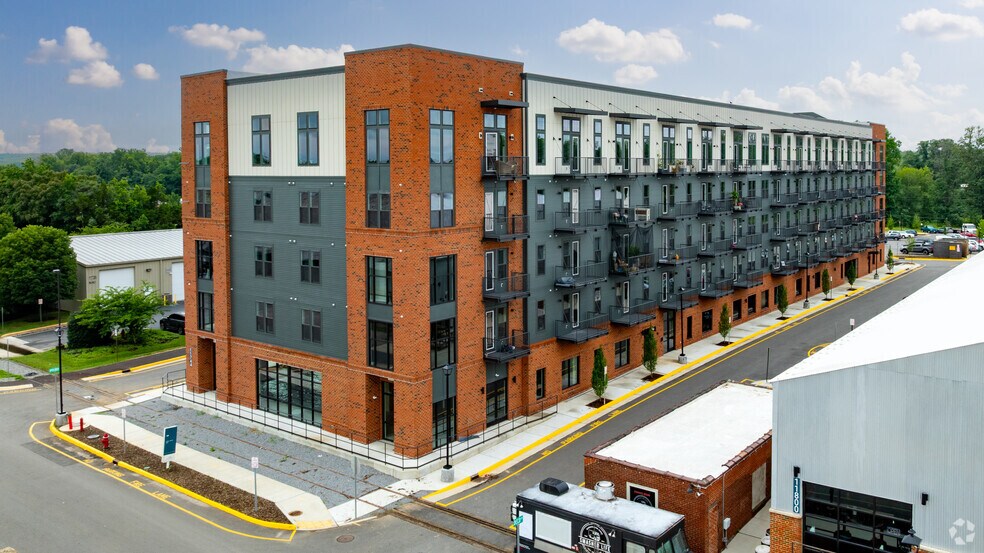 11744 Main St, Fredericksburg, VA à louer - Photo de l’immeuble – Image 3 sur 14