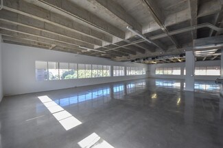 Plus de détails pour 515 N Sycamore St, Santa Ana, CA - Différents types d’espaces à louer