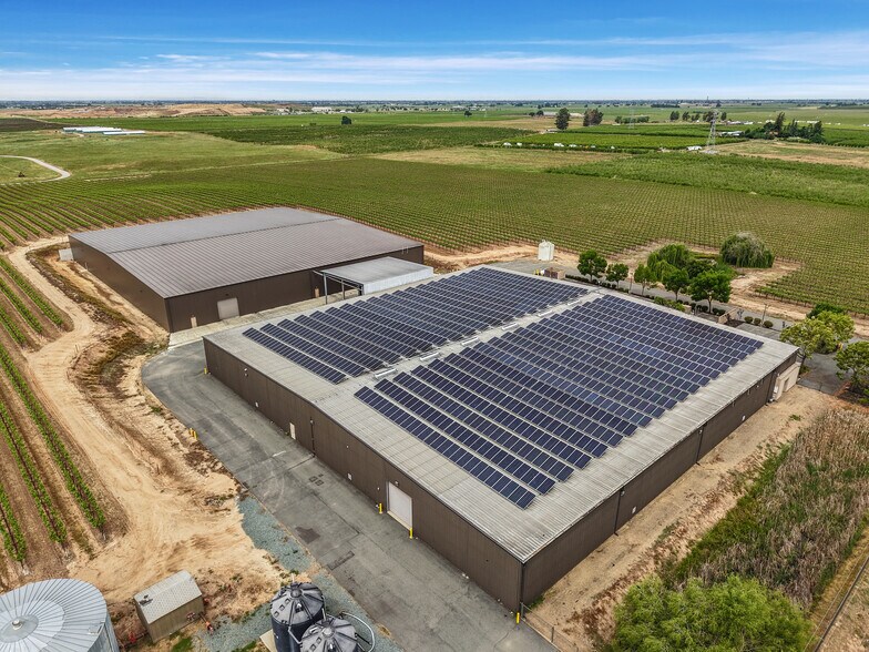 11989 Clements Rd, Linden, CA à louer - Photo de l’immeuble – Image 2 sur 24