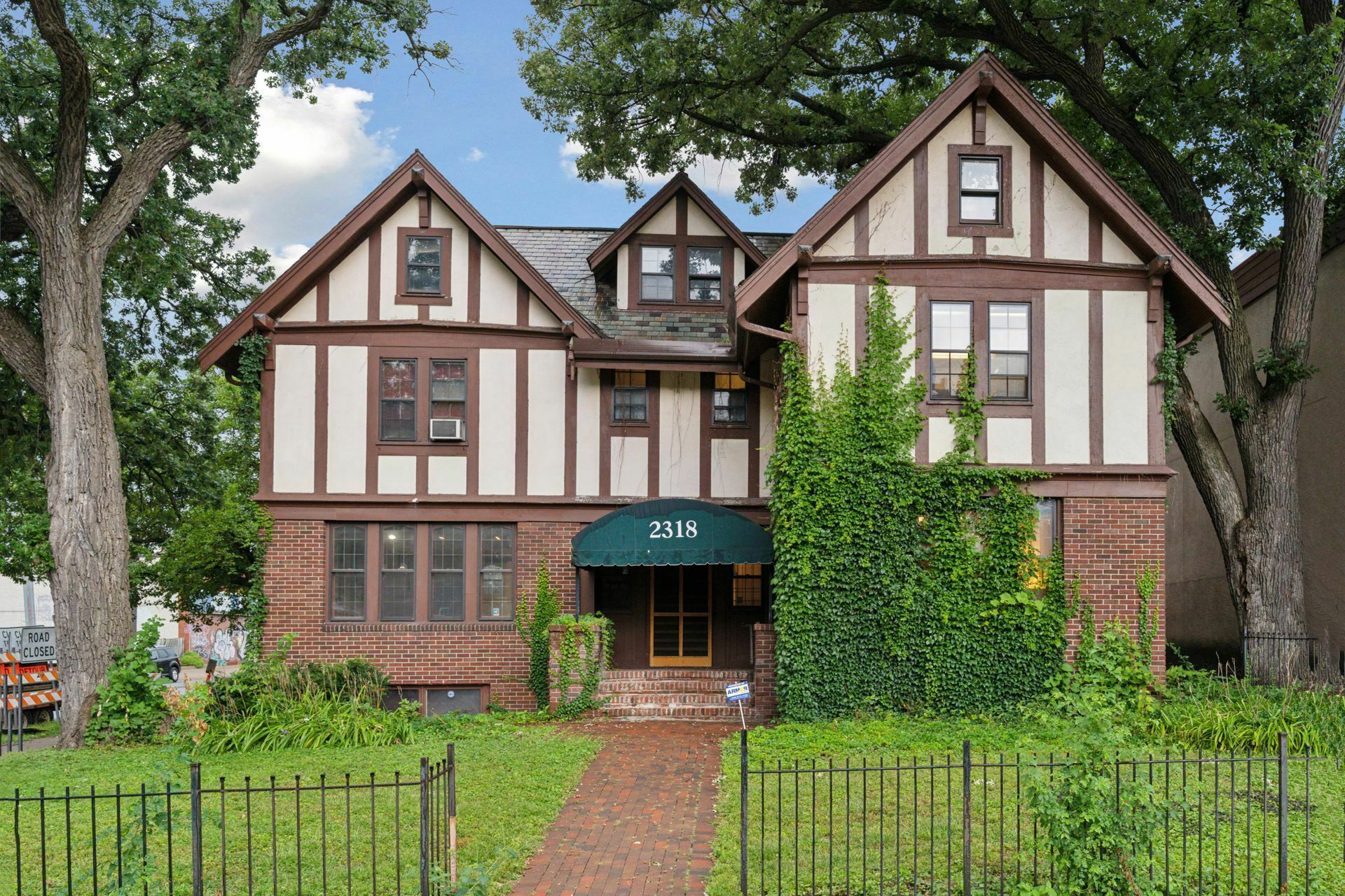 2318 S 1st Ave, Minneapolis, MN à vendre Photo de l’immeuble– Image 1 sur 48