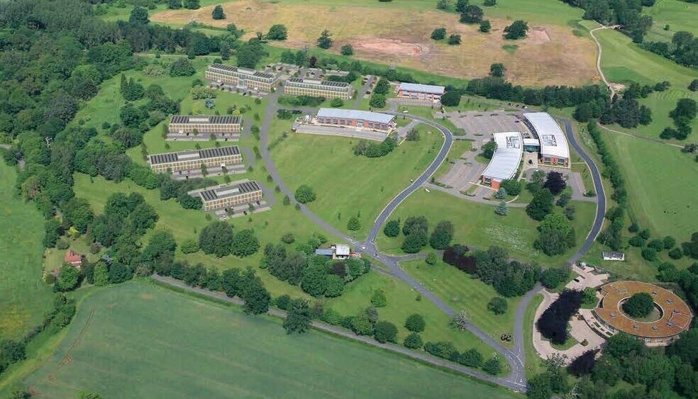 Abbey Park, Kenilworth à vendre - Photo de l’immeuble – Image 2 sur 12