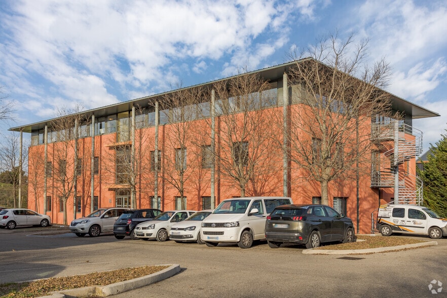 155 Rue Paul Langevin, Aix-en-Provence à louer - Photo principale – Image 1 sur 3