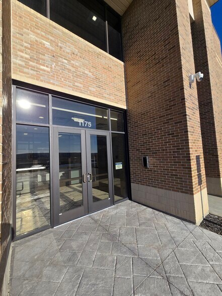 1175 Corporate Woods Pkwy, Vernon Hills, IL à louer - Photo de l’immeuble – Image 3 sur 9
