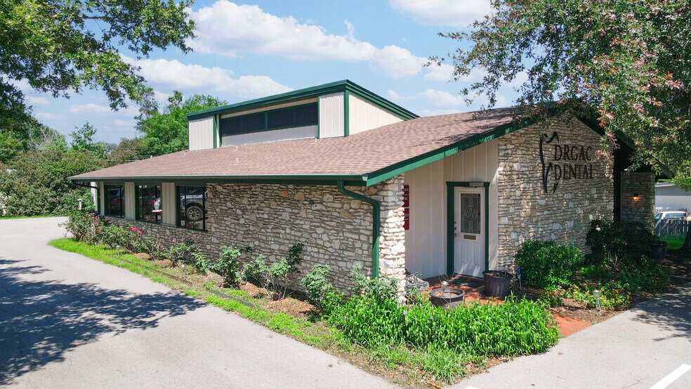 602 N Gray St, Caldwell, TX à vendre - Photo principale – Image 1 sur 18