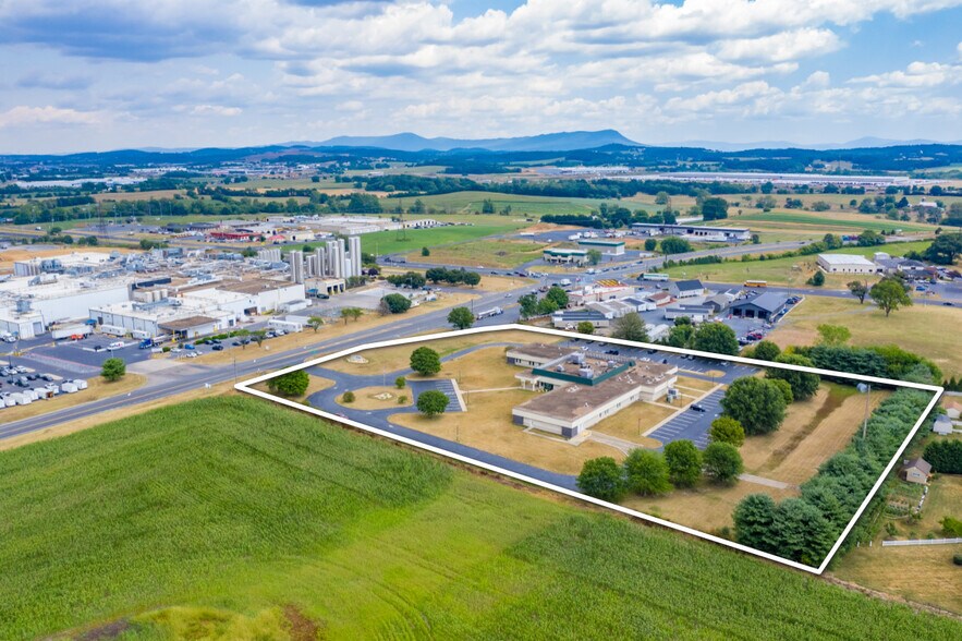 147 Dinkel Ave, Mount Crawford, VA à louer - Photo de l’immeuble – Image 3 sur 20