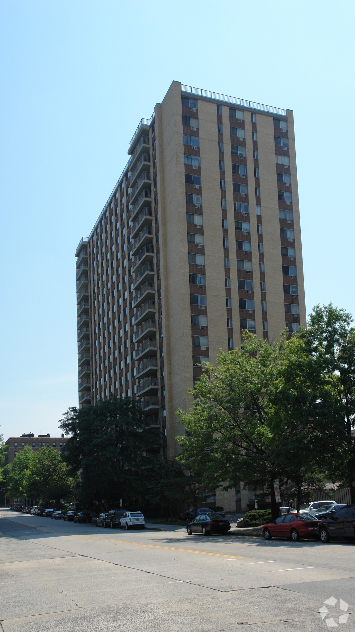 40 E Sidney Ave, Mount Vernon, NY à vendre Photo principale– Image 1 sur 4