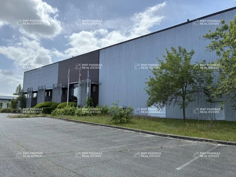 Industriel/Logistique dans Ambarès-et-Lagrave à louer - Photo de l’immeuble – Image 2 sur 20