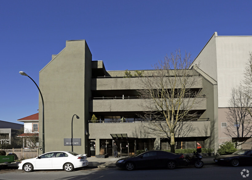 225 W 8th Ave, Vancouver, BC à louer - Photo de l’immeuble – Image 2 sur 6