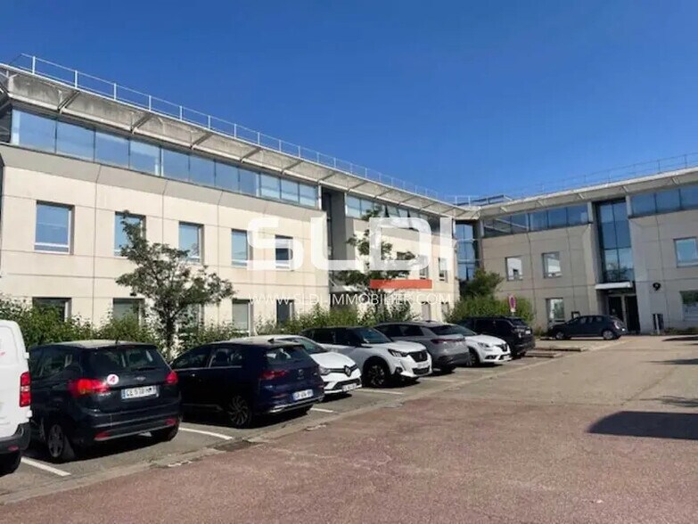 9 Allée Irène Joliot Curie, Saint-Priest à louer - Photo de l’immeuble – Image 1 sur 5