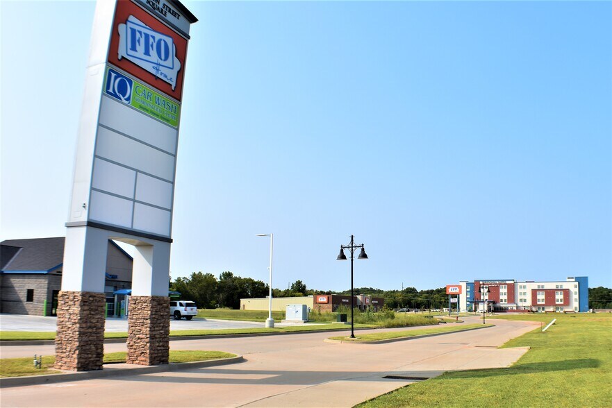 Bourbon St Development, Stillwater, OK à vendre - Photo de la construction – Image 2 sur 3