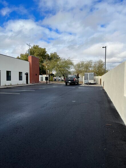 726 E Monroe Ave, Buckeye, AZ à louer - Photo de l’immeuble – Image 3 sur 26