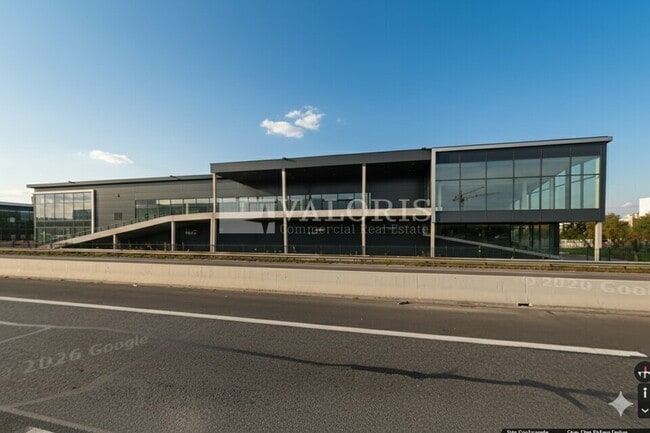 Plus de détails pour 132 Avenue Viviani, Vénissieux - Local commercial à louer