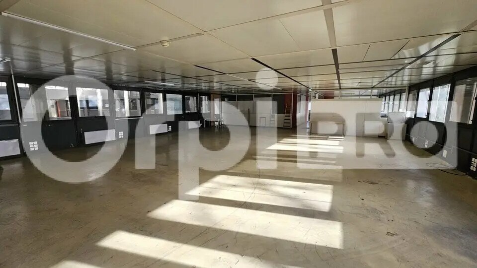 Industriel/Logistique dans Canéjan à louer Photo intérieure– Image 1 sur 13