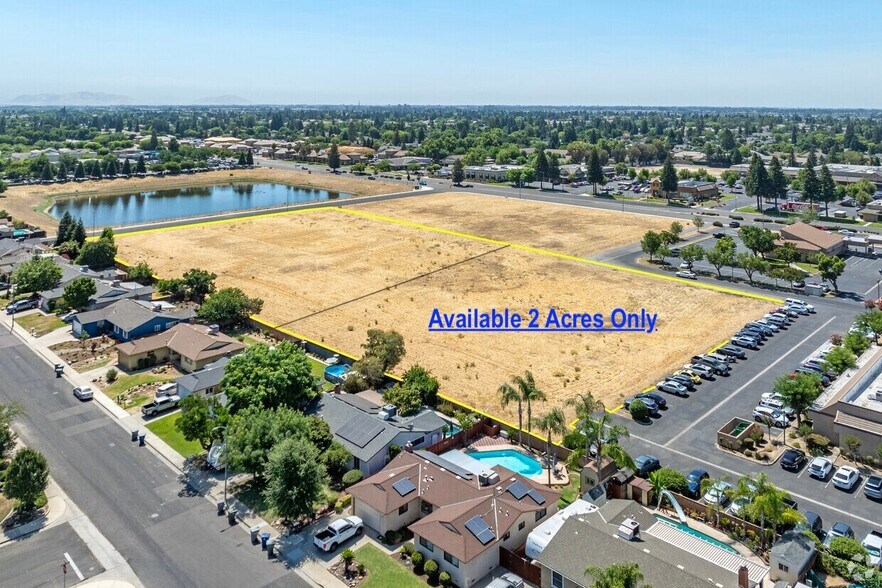 1859 Shaw Ave, Clovis, CA à vendre - Photo de l’immeuble – Image 2 sur 11