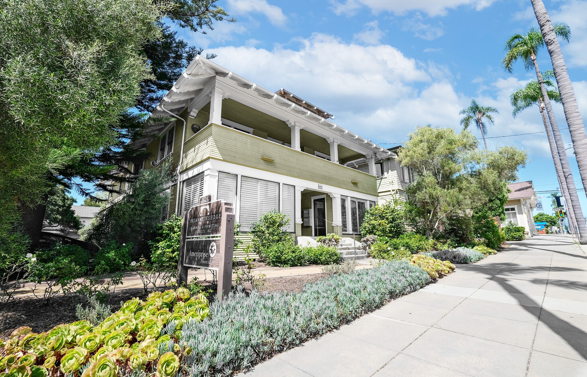 1625 State St, Santa Barbara, CA à louer Photo de l’immeuble– Image 1 sur 8