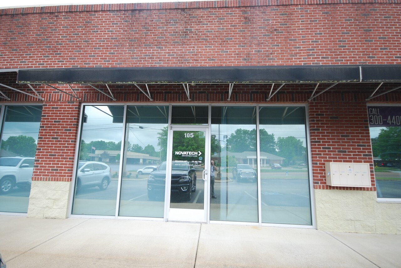 133 W University Pky, Jackson, TN à louer Photo intérieure– Image 1 sur 10