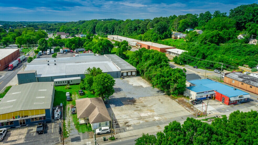 406 4th Ave, Dalton, GA à vendre - Photo de l’immeuble – Image 2 sur 27