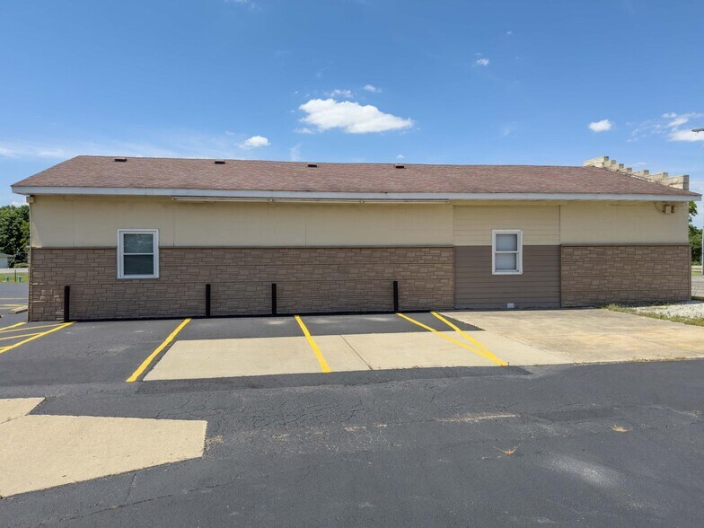1000 Scioto St, Urbana, OH à vendre - Photo de l’immeuble – Image 2 sur 12