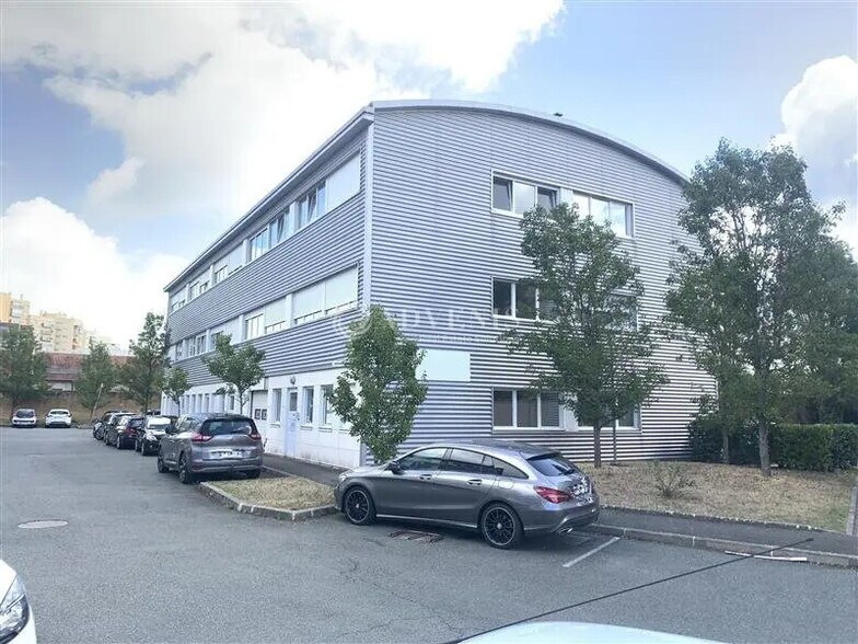Bureau dans Le Mans à louer - Photo de l’immeuble – Image 2 sur 2