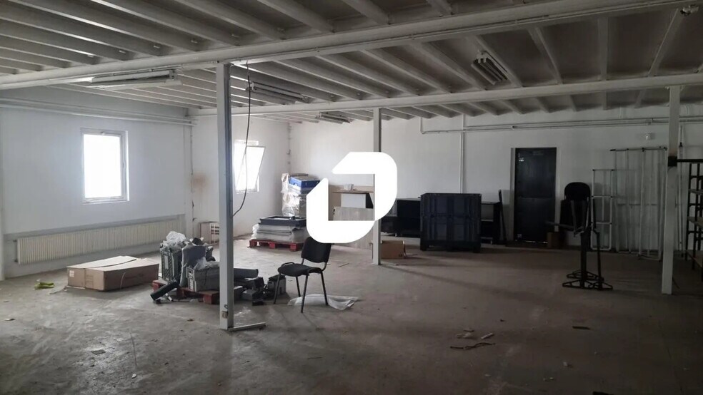 Local d’activités dans Chennevières-sur-Marne à louer - Photo de l’immeuble – Image 3 sur 7