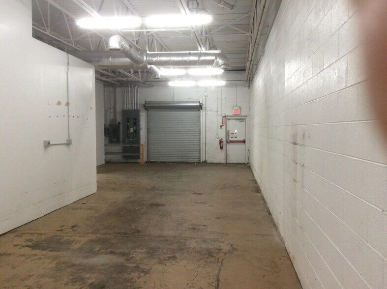 4804 Clinton Hwy, Knoxville, TN à louer - Photo intérieure – Image 3 sur 8