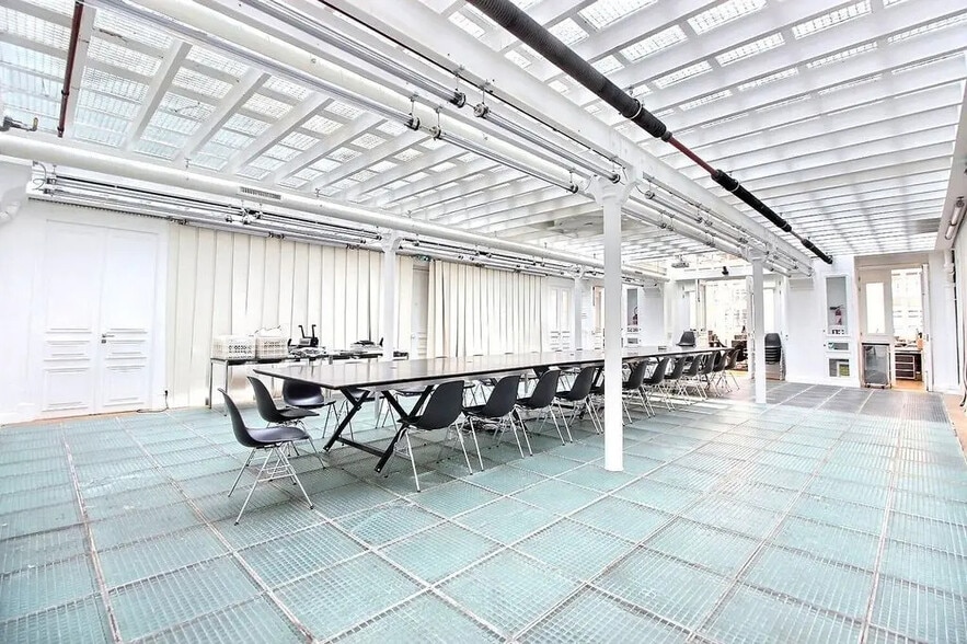 42 Rue Des Jeuneurs, Paris à louer - Photo de l’immeuble – Image 2 sur 6