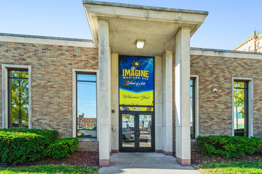 1511 Madison Ave, Toledo, OH à vendre - Photo de l’immeuble – Image 3 sur 12