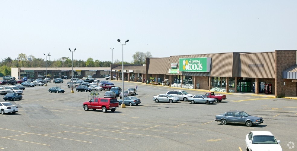 614 L-614 T S Main St, King, NC à louer - Photo de l’immeuble – Image 2 sur 13