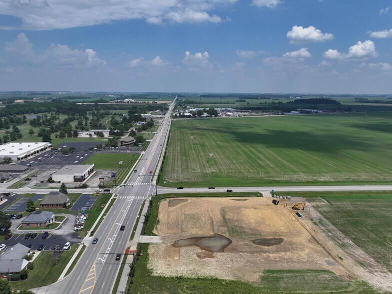 2028 Rombach Ave, Wilmington, OH à vendre - Photo de l’immeuble – Image 2 sur 3