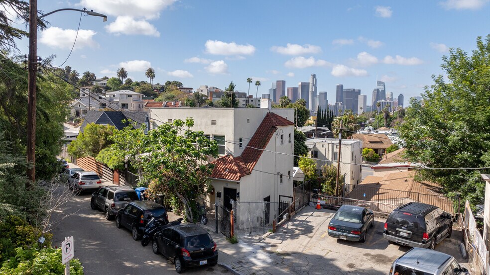 1242 Lilac Pl, Los Angeles, CA à vendre - Photo de l’immeuble – Image 3 sur 6