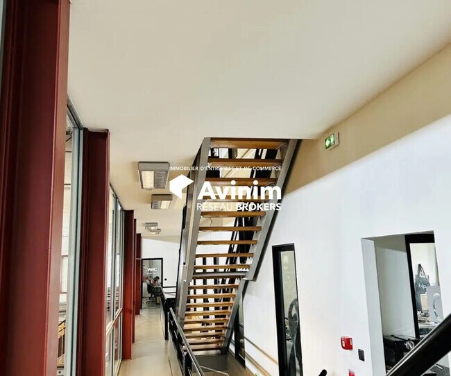 Plus de détails pour Bureau à louer