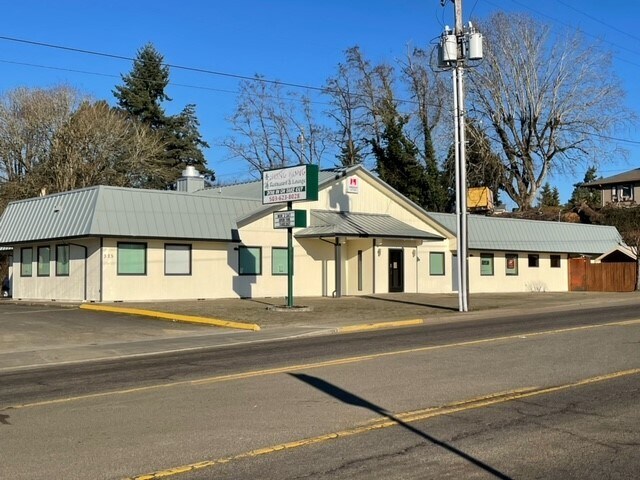325 Main St, Dallas, OR à vendre - Photo de l’immeuble – Image 3 sur 16
