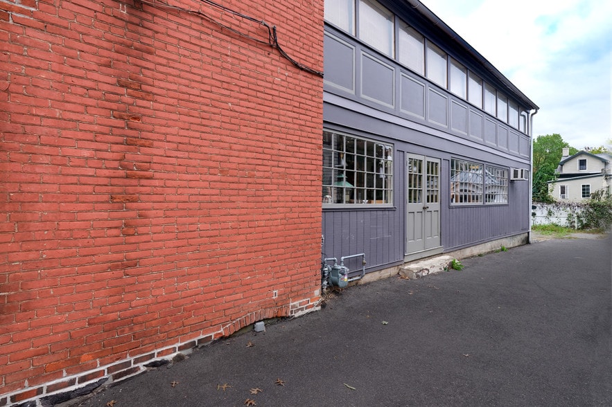 67 Bridge St, Lambertville, NJ à vendre - Photo de l’immeuble – Image 3 sur 38