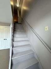 24 Advance Ave, Greater Napanee, ON à louer Photo intérieure– Image 2 sur 9