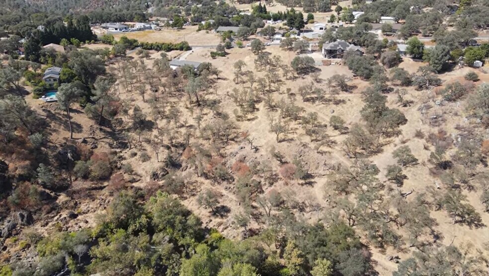 6647 Cane Ln, Valley Springs, CA à vendre - Photo de l’immeuble – Image 2 sur 35