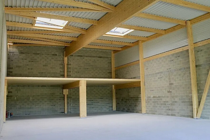 Local d'activités dans Illzach à vendre - Photo intérieure – Image 2 sur 4