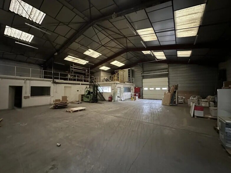 Industriel/Logistique dans Lucé à louer - Photo intérieure – Image 3 sur 19