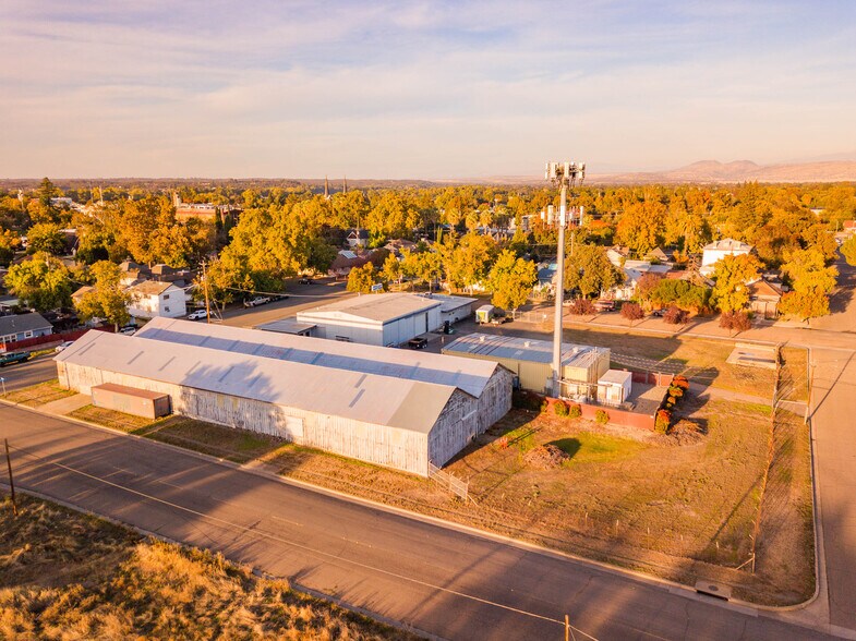 515 Sycamore St, Red Bluff, CA à vendre - Photo de l’immeuble – Image 2 sur 14