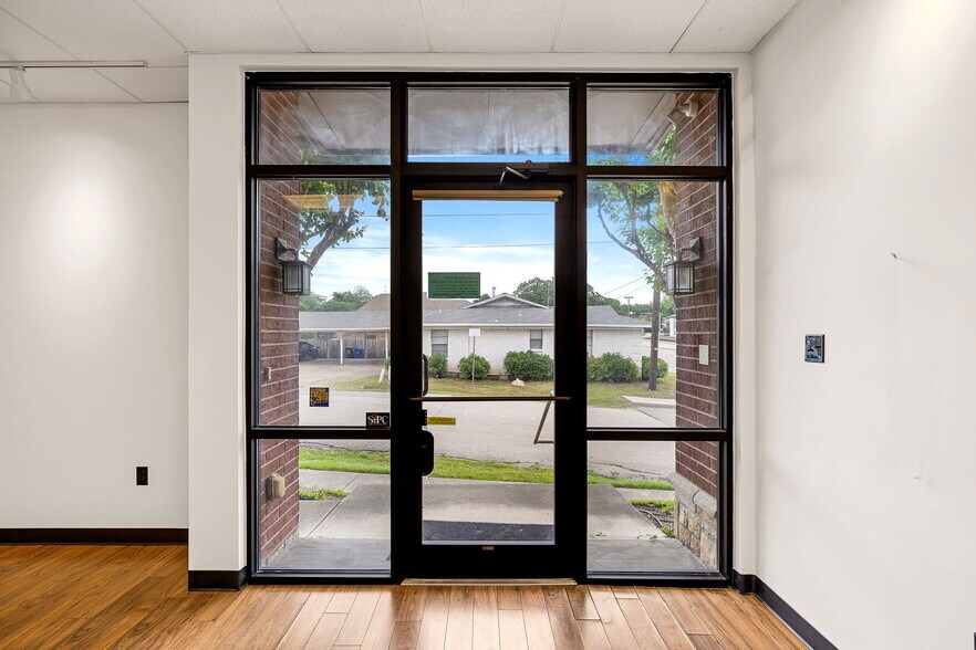 1515 E Belt Line Rd, Carrollton, TX à vendre - Photo de l’immeuble – Image 3 sur 86