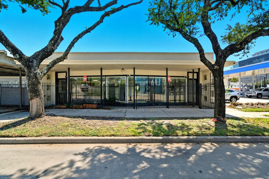 4909 Main St, Houston, TX à louer - Photo de l’immeuble – Image 2 sur 16