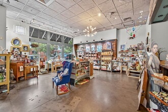 121-131 E McBee Ave, Greenville, SC à louer Photo intérieure– Image 2 sur 8