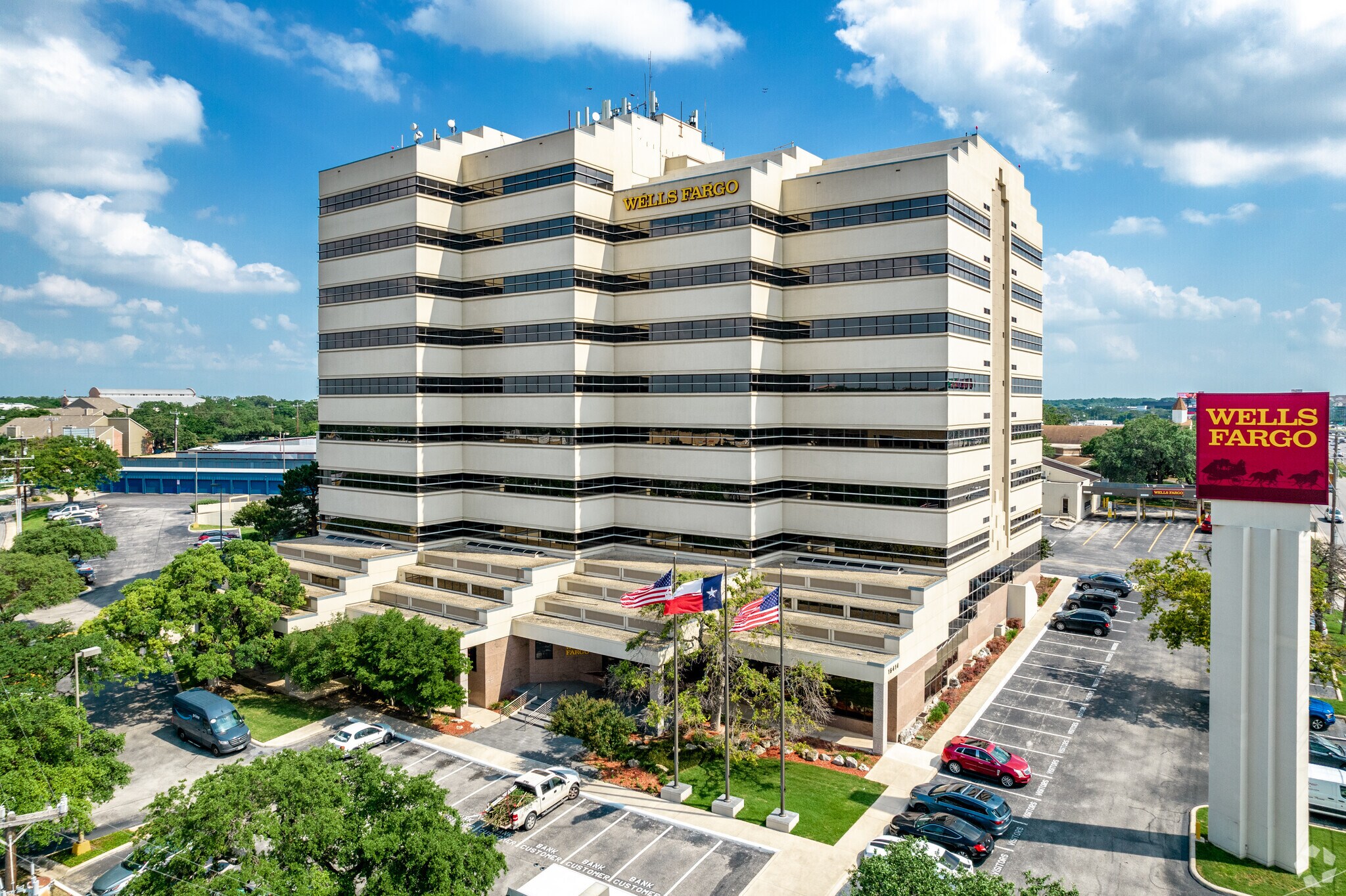 16414 San Pedro Ave, San Antonio, TX à louer Photo principale– Image 1 sur 5