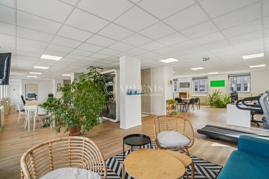 Bureau dans Noisy-le-Grand à vendre - Photo intérieure – Image 2 sur 11