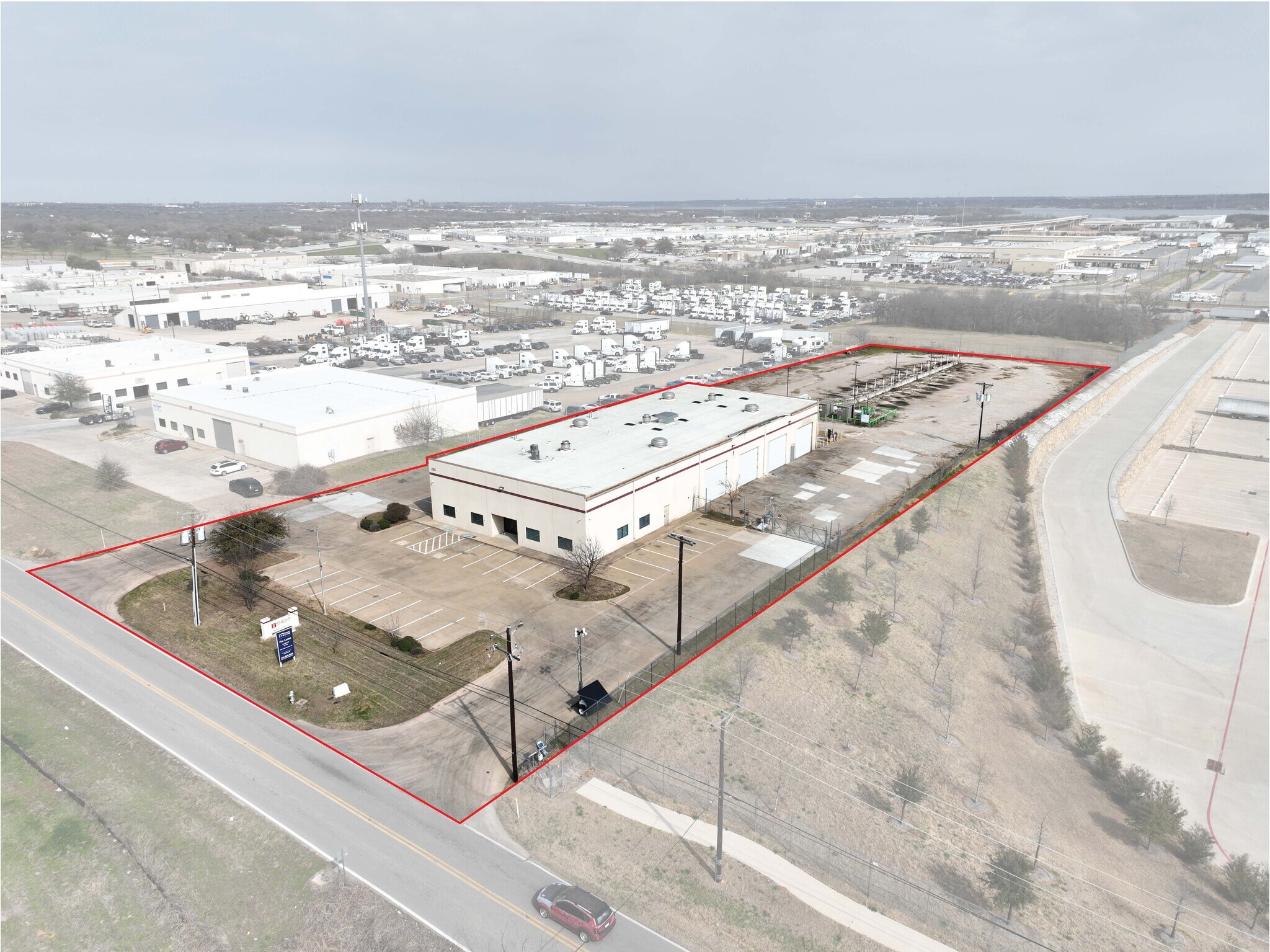 4901 Parker Henderson Rd, Fort Worth, TX à louer Photo de l’immeuble– Image 1 sur 6