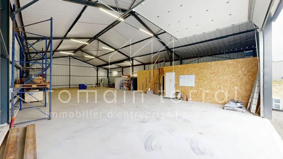 Local d’activités dans Isle à louer - Photo intérieure – Image 2 sur 5