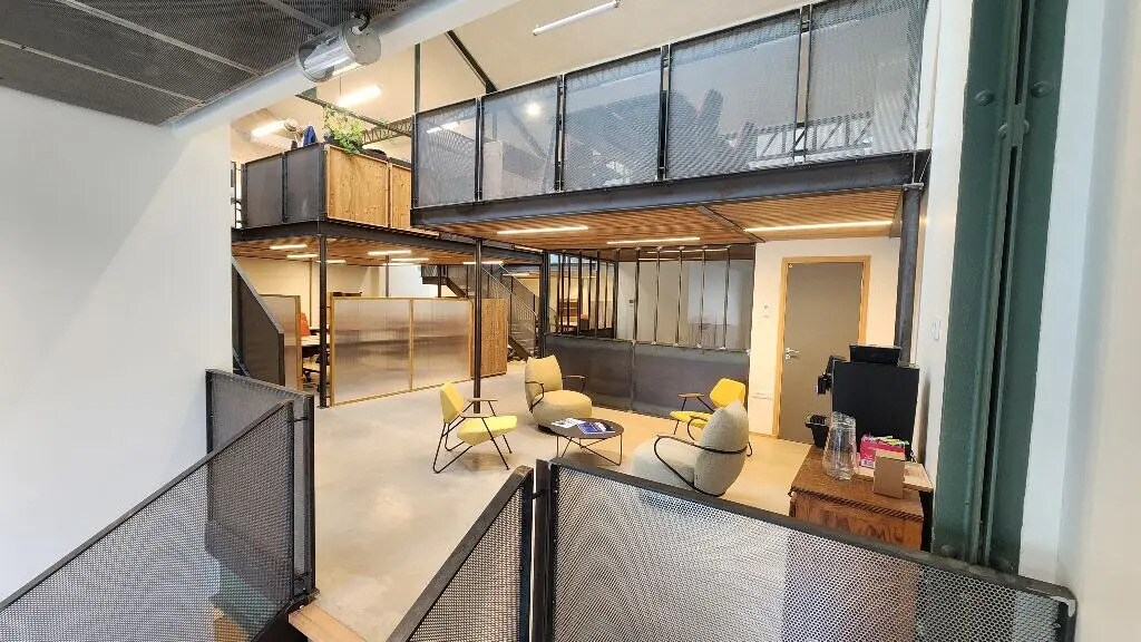 Bureau dans Oullins à louer Photo de l’immeuble– Image 1 sur 2